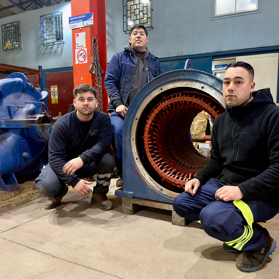 Debut de tres jóvenes trabajadores